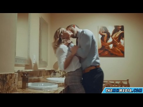 ❤️ Wann eng Busty Blond Iech an engem ëffentlechen Toilette verféiert ️ Häre Porno op lb.hochu-sex-tomsk.ru ❌